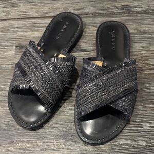 Amanu Black Woven Women's Slide Sandals